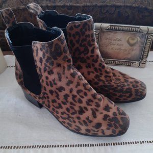 Stylish Ellie Ankle Boots Size 8 - Leopard Animal Print, Faux Suede